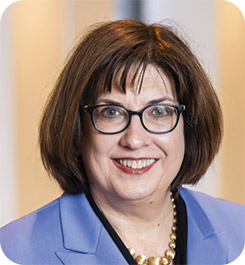 [MISSING IMAGE: ph_chandoha-4c.jpg]